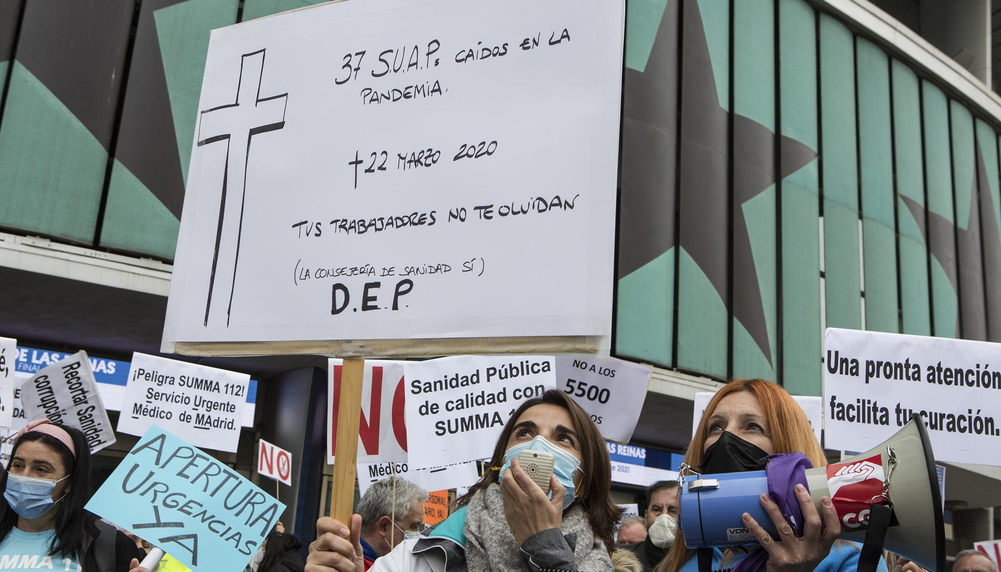 concentración en el Wizink contra el cierre de los Servicios de Urgencia de la Atención Primaria en la Comunidad de Madrid - 5